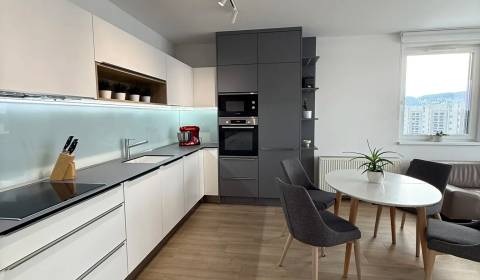 Eladó 3 szobás lakás, 3 szobás lakás, Martina Granca, Bratislava - Dúb