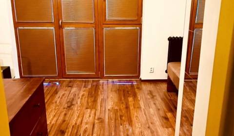 Eladó Garzonlakás, Garzonlakás, M. Schneidra-Trnavského, Bratislava - 