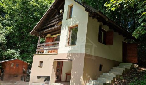 Eladó Családi ház, Családi ház, Púchov, Szlovákia