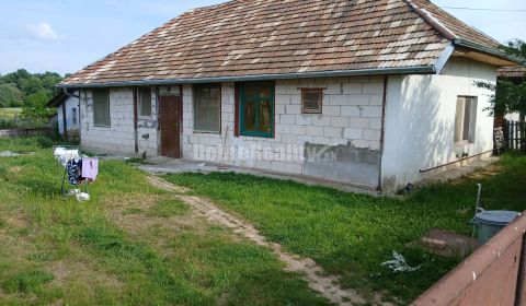 Eladó Családi ház, Családi ház, Kostolná, Levice, Szlovákia