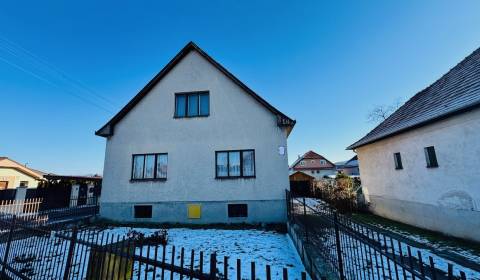 Eladó Családi ház, Családi ház, Veľké Bielice, Partizánske, Szlovákia