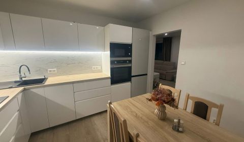 Kiadó 3 szobás lakás, 3 szobás lakás, Nové Zámky, Szlovákia