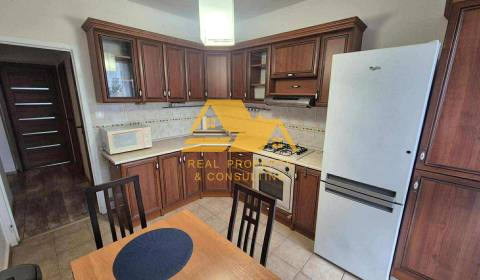 Kiadó 3 szobás lakás, 3 szobás lakás, Nové Zámky, Nové Zámky, Szlováki