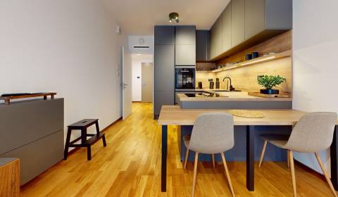 Kiadó 2 szobás lakás, 2 szobás lakás, Bottova, Bratislava - Staré Mest