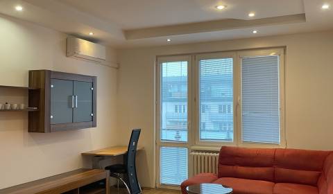 Kiadó 2 szobás lakás, 2 szobás lakás, Zálužická, Bratislava - Ružinov,