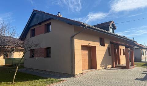 Eladó Családi ház, Családi ház, Nitra, Szlovákia