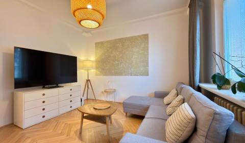 Kiadó 2 szobás lakás, 2 szobás lakás, Sklenárova, Bratislava - Ružinov