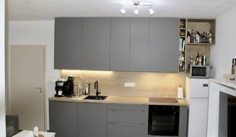 Kiadó 2 szobás lakás, 2 szobás lakás, Kresánkova, Bratislava - Karlova