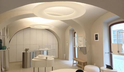 Eladó Üzlethelység, Üzlethelység, Bratislava - Staré Mesto, Szlovákia