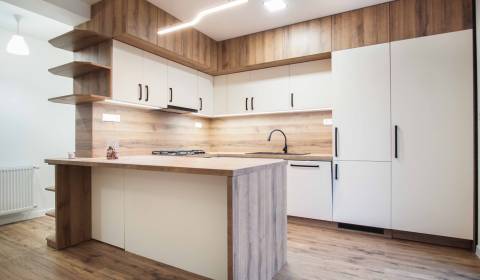 Eladó Családi ház, Családi ház, Nové Zámky, Szlovákia