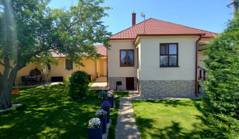 Eladó Családi ház, Családi ház, Nové Zámky, Szlovákia