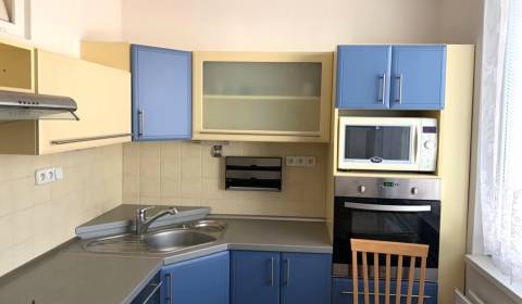 Kiadó 2 szobás lakás, 2 szobás lakás, Skýcovská, Topoľčany, Szlovákia