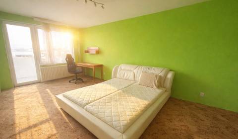 Eladó 3 szobás lakás, 3 szobás lakás, Topoľčany, Szlovákia