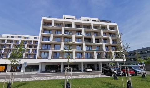 Eladó Garázsok, Garázsok, Eduarda Wenzla, Bratislava - Rača, Szlovákia