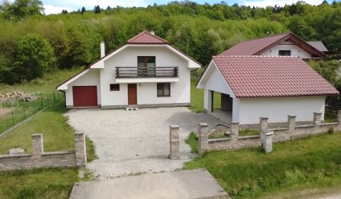 Eladó Családi ház, Családi ház, Štepnická, Púchov, Szlovákia