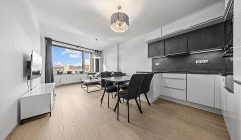 Eladó 2 szobás lakás, 2 szobás lakás, Továrenská, Bratislava - Staré M