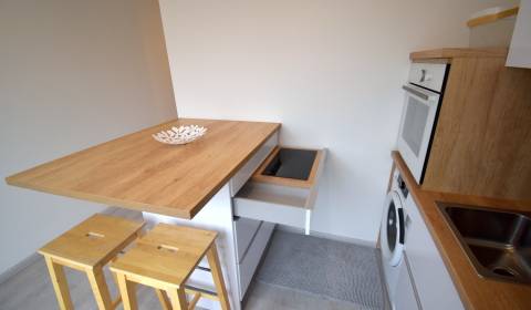 Kiadó 2 szobás lakás, 2 szobás lakás, Haburská, Bratislava - Ružinov, 