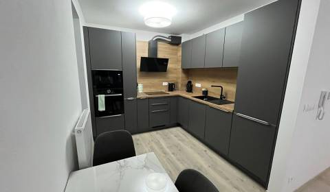 Kiadó 2 szobás lakás, 2 szobás lakás, Dona Sandtnera, Pezinok, Szlovák