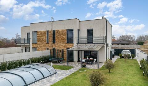 Eladó Családi ház, Családi ház, Dunajská Streda, Szlovákia