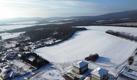 Eladó Építési telek, Építési telek, Topoľčany, Szlovákia