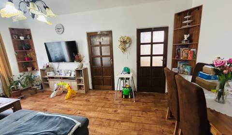 Eladó 3 szobás lakás, 3 szobás lakás, Novomestská, Nové Zámky, Szlovák