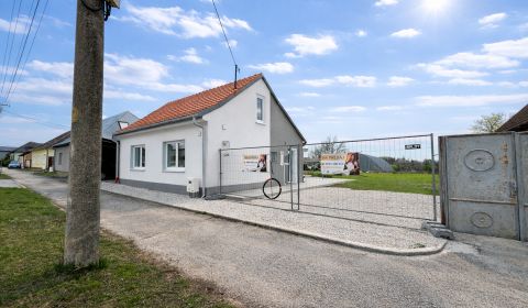 Eladó Családi ház, Családi ház, Trnava, Szlovákia