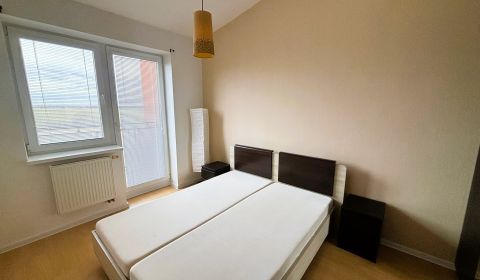 Kiadó 2 szobás lakás, 2 szobás lakás, Senec, Szlovákia