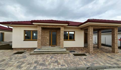 Eladó Családi ház, Családi ház, Piešťany, Szlovákia