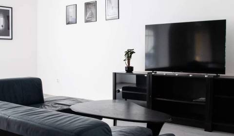 Kiadó 2 szobás lakás, 2 szobás lakás, Silvánová, Pezinok, Szlovákia