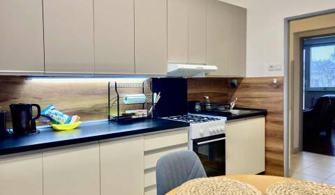 Kiadó 3 szobás lakás, 3 szobás lakás, Komárno, Szlovákia