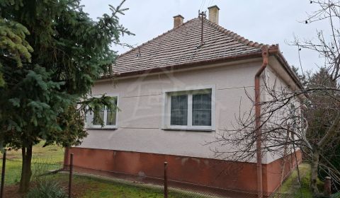 Eladó Családi ház, Családi ház, Topoľčany, Szlovákia