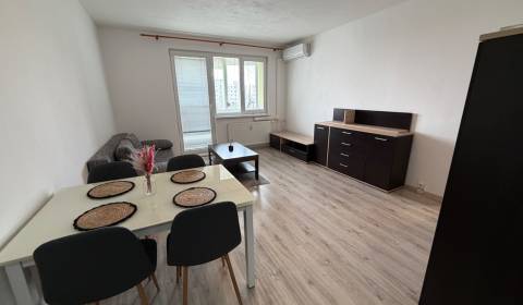 Kiadó 2 szobás lakás, 2 szobás lakás, Ľudovíta Fullu, Topoľčany, Szlov