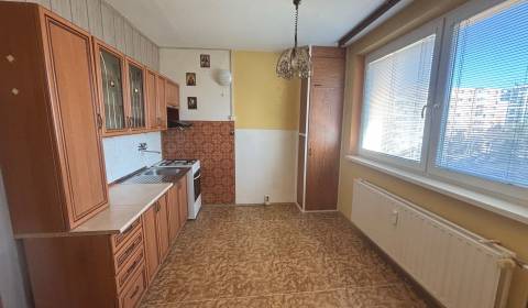 Eladó 4 szobás lakás, 4 szobás lakás, Svätoplukova, Poprad, Szlovákia