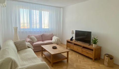 Kiadó 2 szobás lakás, 2 szobás lakás, Štúrova, Nitra, Szlovákia