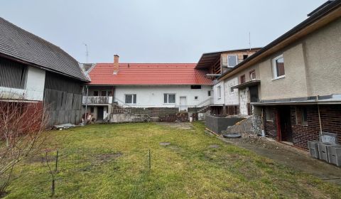 Eladó Családi ház, Családi ház, Osloboditeľov, Zvolen, Szlovákia