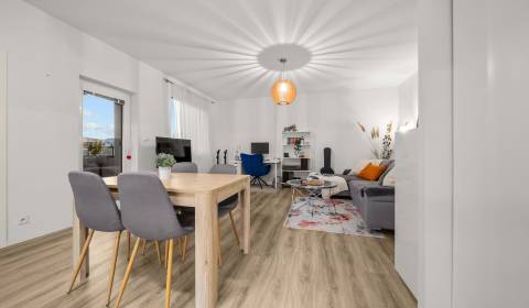 Eladó 2 szobás lakás, 2 szobás lakás, Nejedlého, Bratislava - Dúbravka