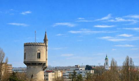 Eladó 4 szobás lakás, 4 szobás lakás, Gazdovská, Komárno, Szlovákia