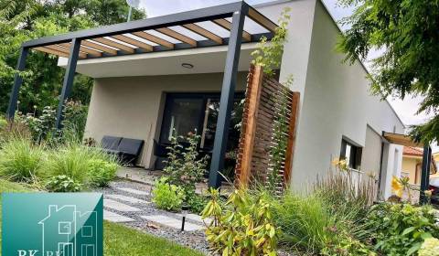 Eladó Családi ház, Családi ház, Senec, Szlovákia