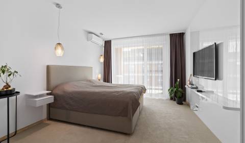 Eladó 4 szobás lakás, 4 szobás lakás, Bajkalská, Bratislava - Ružinov,