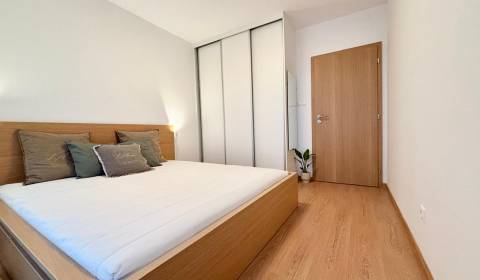 Kiadó 2 szobás lakás, 2 szobás lakás, Andreja Žarnova, Trnava, Szlovák