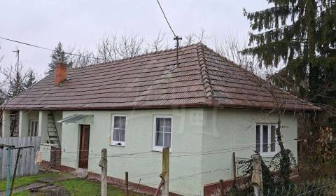 Eladó Családi ház, Családi ház, Topoľčany, Szlovákia
