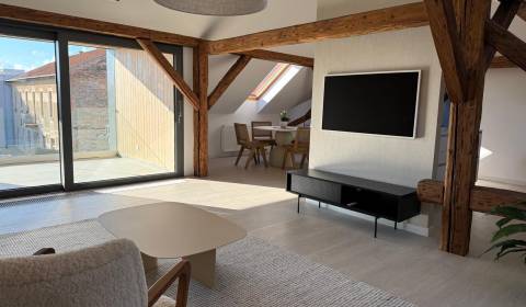 Kiadó 3 szobás lakás, 3 szobás lakás, Štefánikova, Nitra, Szlovákia