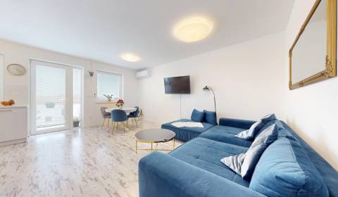 Eladó 4 szobás lakás, 4 szobás lakás, Šípková, Senec, Szlovákia