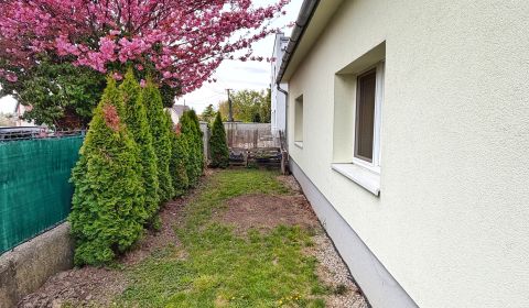 Eladó Családi ház, Családi ház, Senec, Szlovákia