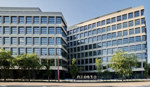 Kiadó Üzlethelység, Üzlethelység, Prievozská, Bratislava - Ružinov, Sz