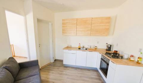 Eladó 2 szobás lakás, 2 szobás lakás, Dunajská Streda, Szlovákia