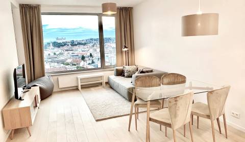 Kiadó 2 szobás lakás, 2 szobás lakás, Čulenova, Bratislava - Staré Mes