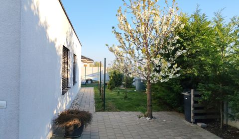 Eladó Családi ház, Családi ház, Trnava, Szlovákia