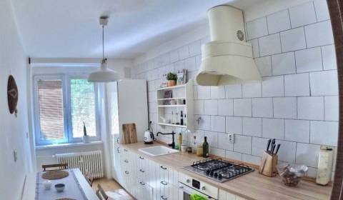 Eladó 2 szobás lakás, 2 szobás lakás, Ružová dolina, Bratislava - Ruži
