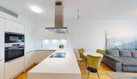 Kiadó 2 szobás lakás, 2 szobás lakás, Továrenská, Bratislava - Staré M